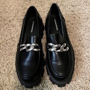 Glamorous Black Loafers with Silver Chain Accent